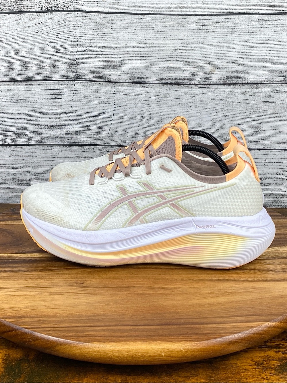 Asics Women's Running Shoes White Peach Tan